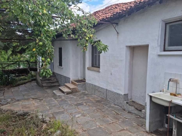 Къща в с. Розовец, Област Пловдив - 80 кв.м за 275 €/кв.м - Снимка #1