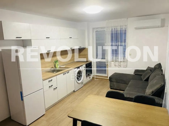 Дава се под наем Двустаен апартамент в Варна, Възраждане 4 - 60 кв.м за 600 € - Снимка #1