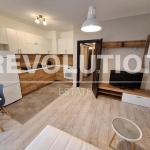 Дава се под наем Едностаен апартамент в Варна, м-т Траката - 40 кв.м за 350 € - Снимка #1