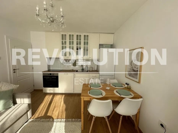 Дава се под наем Двустаен апартамент в Варна, Чайка - 65 кв.м за 600 € - Снимка #1