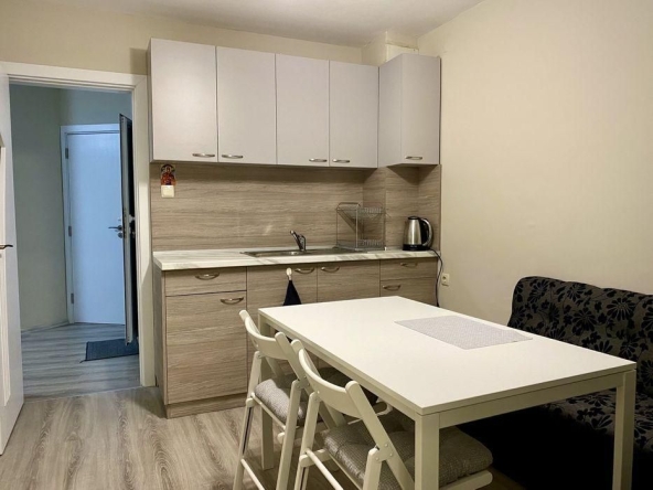 Дава се под наем Двустаен апартамент в Варна, Център - 55 кв.м за 425 € - Снимка #1