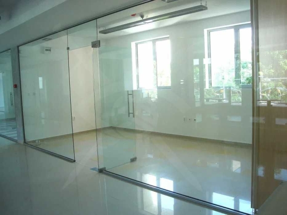 Офис в Пловдив, Център - 27 кв.м за 1852 €/кв.м - Снимка #1