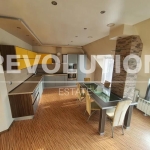 Дава се под наем Четиристаен апартамент в Варна, Погреби - 140 кв.м за 900 € - Снимка #1