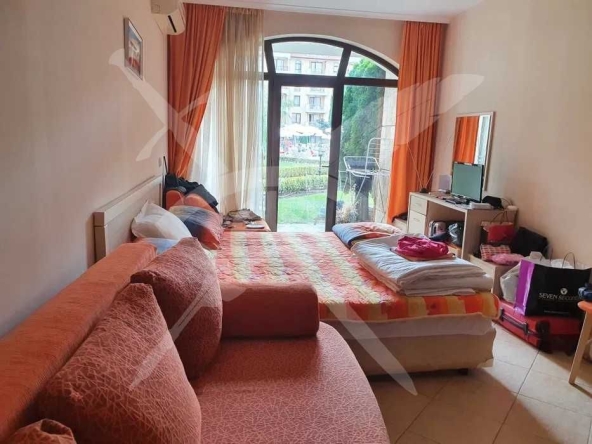 Едностаен апартамент в к.к. Слънчев бряг - 38 кв.м за 1382 €/кв.м - Снимка #1