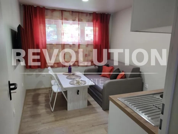 Дава се под наем Мезонет в Варна, Център - 49 кв.м за 375 € - Снимка #1