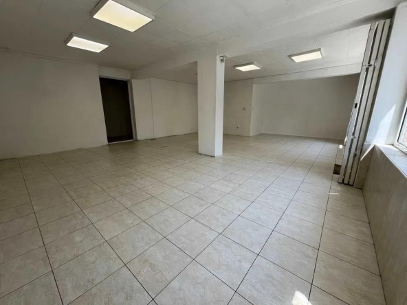 Дава се под наем Магазин в Варна, Трошево - 61 кв.м за 500 € - Снимка #1