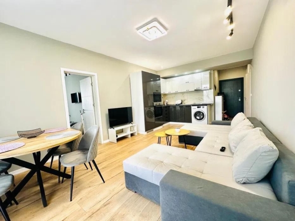 Дава се под наем Двустаен апартамент в Варна, Център - 63 кв.м за 500 € - Снимка #1