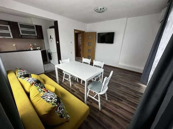 Дава се под наем Етаж от къща в Варна, Генералите - 120 кв.м за 1000 € - Снимка #1