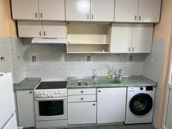 Дава се под наем Тристаен апартамент в Пловдив, Център - 55 кв.м за 350 € - Снимка #1