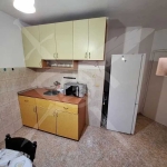 Дава се под наем Тристаен апартамент в Варна, Колхозен пазар - 76 кв.м за 475 € - Снимка #1