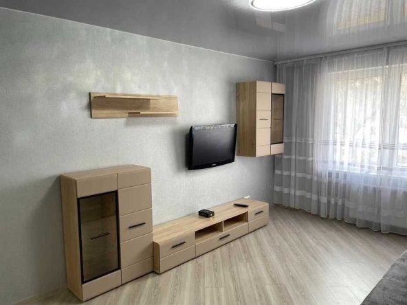 Дава се под наем Двустаен апартамент в София, Център - 65 кв.м за 433.5 € - Снимка #1