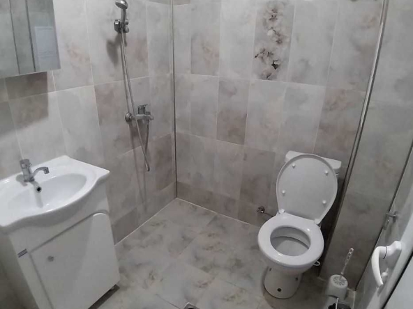 Дава се под наем Двустаен апартамент в Пловдив, Център - 45 кв.м за 202.98 € - Снимка #1