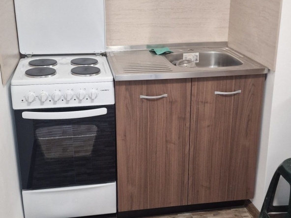 Дава се под наем Едностаен апартамент в Мездра - 30 кв.м за 153 € - Снимка #1