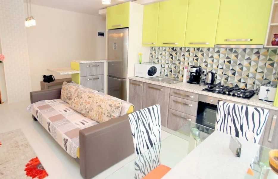 Дава се под наем Едностаен апартамент в Пловдив, Център - 45 кв.м за 204 € - Снимка #1