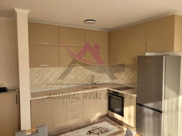 Дава се под наем Тристаен апартамент в Варна, Автогара - 80 кв.м за 650 € - Снимка #1
