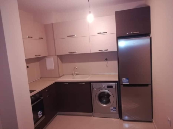 Дава се под наем Двустаен апартамент в Пловдив, Тракия - 65 кв.м за 409 € - Снимка #1