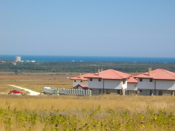 Парцел в с. Рогачево, Област Добрич - 7800 кв.м за 8 €/кв.м - Снимка #1