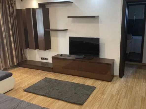Дава се под наем Двустаен апартамент в Пловдив, Център - 65 кв.м за 300 € - Снимка #1