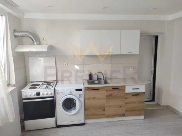 Дава се под наем Етаж от къща в Варна, Трошево - 40 кв.м за 204 € - Снимка #1