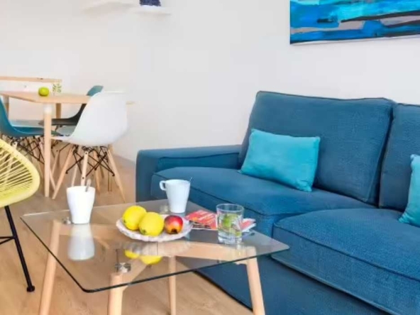 Дава се под наем Тристаен апартамент в Пловдив, Център - 74 кв.м за 188.7 € - Снимка #1