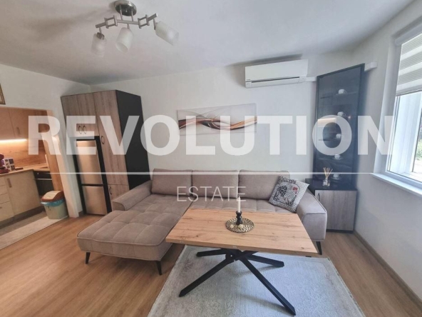 Дава се под наем Двустаен апартамент в Варна, Гръцка махала - 50 кв.м за 600 € - Снимка #1