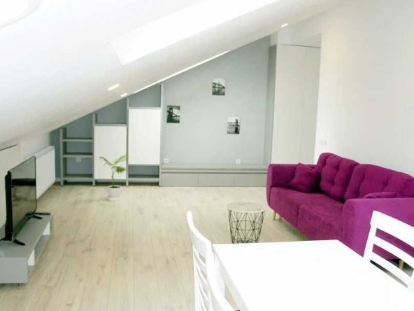 Дава се под наем Двустаен апартамент в Пловдив, Централна гара - 65 кв.м за 239.7 € - Снимка #1