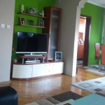 Дава се под наем Тристаен апартамент в Пловдив, Гагарин - 90 кв.м за 326.4 € - Снимка #1