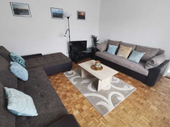 Дава се под наем Тристаен апартамент в Пловдив, Южен - 61 кв.м за 280.5 € - Снимка #1