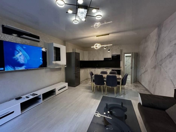 Дава се под наем Двустаен апартамент в София, Красно село - 91 кв.м за 750 € - Снимка #1
