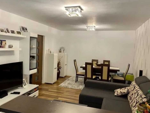 Дава се под наем Четиристаен апартамент в Бургас, Лазур - 90 кв.м за 204 € - Снимка #1