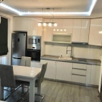 Дава се под наем Двустаен апартамент в Пловдив, Въстанически - 50 кв.м за 375 € - Снимка #1