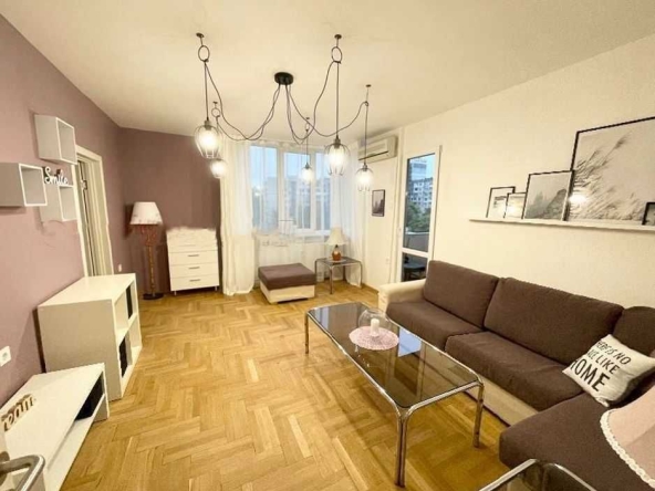 Тристаен апартамент в София, Оборище - 106 кв.м за 1840 €/кв.м - Снимка #1