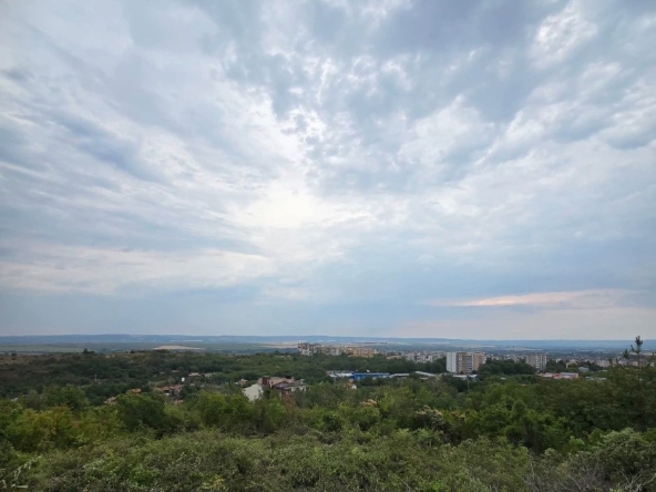 Парцел в Горна Оряховица - 6374 кв.м за 1 €/кв.м - Снимка #1