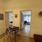 Дава се под наем Тристаен апартамент в Пловдив, Център - 89 кв.м за 372.3 € - Снимка #1