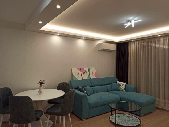 Дава се под наем Двустаен апартамент в Бургас, Братя Миладинови - 65 кв.м за 765 € - Снимка #1