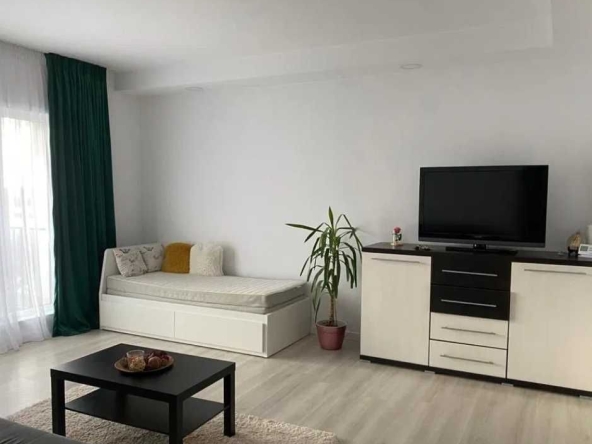 Дава се под наем Едностаен апартамент в Пловдив, Тракия - 45 кв.м за 153 € - Снимка #1