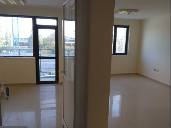 Офис в Варна, Гранд Мол Варна - 57 кв.м за 1700 €/кв.м - Снимка #1