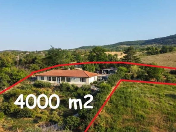 Къща в с. Тутраканци, Област Варна - 205 кв.м за 537 €/кв.м - Снимка #1