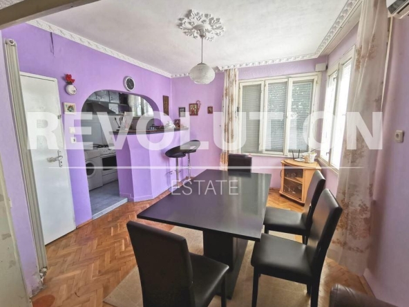 Дава се под наем Етаж от къща в с. Приселци, Област Варна - 100 кв.м за 300 € - Снимка #1