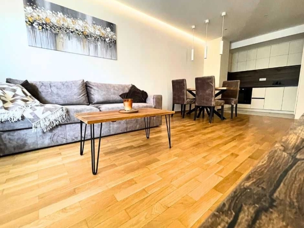 Дава се под наем Двустаен апартамент в София, Център - 60 кв.м за 943.5 € - Снимка #1