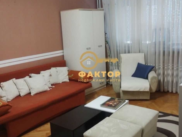 Тристаен апартамент в Пловдив, Център - 85 кв.м за 1530 €/кв.м - Снимка #1