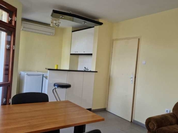 Дава се под наем Двустаен апартамент в Пловдив, Кършияка - 65 кв.м за 400 € - Снимка #1