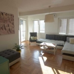 Дава се под наем Тристаен апартамент в Пловдив, Кършияка - 90 кв.м за 321.3 € - Снимка #1