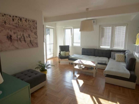 Дава се под наем Тристаен апартамент в Пловдив, Мараша - 90 кв.м за 357 € - Снимка #1