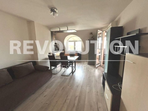 Дава се под наем Тристаен апартамент в Варна, Автогара - 70 кв.м за 450 € - Снимка #1