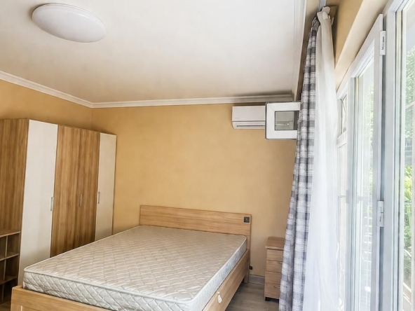 Дава се под наем Едностаен апартамент в София, Лозенец - 40 кв.м за 498.27 € - Снимка #1