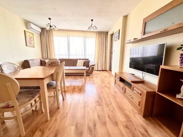 Дава се под наем Двустаен апартамент в София, Витоша - 75 кв.м за 697.17 € - Снимка #1