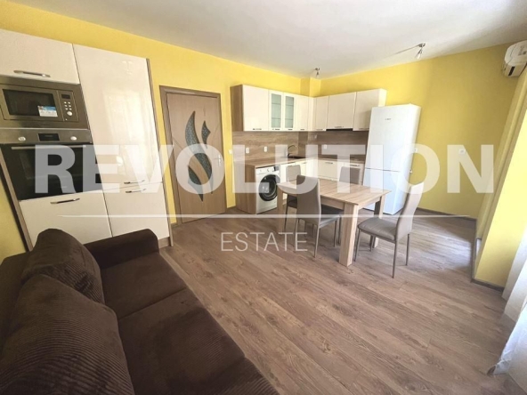 Дава се под наем Тристаен апартамент в Варна, Център - 70 кв.м за 650 € - Снимка #1