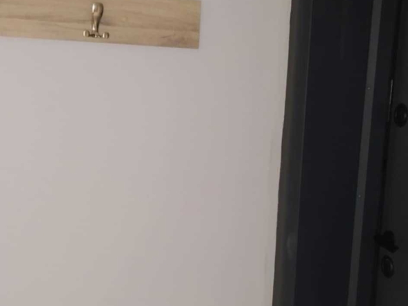 Тристаен апартамент в Варна, Център - 60 кв.м за 11 €/кв.м - Снимка #1