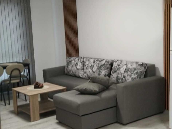 Дава се под наем Двустаен апартамент в Варна, Победа - 50 кв.м за 548.25 € - Снимка #1